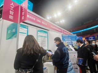 月薪更高6万元！实探上海2025年春季首场大型 *** 会，还开设“生育友好” *** 区