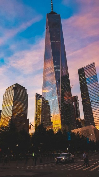 如何设计二楼空间以提升居住体验？这种设计策略如何适应不同的家庭需求？