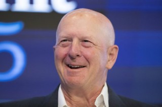 高盛8000万美元一人的高管奖金方案获得多数股东批准