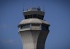 美国联邦航空管理局在数百次航班中断后考虑减少纽瓦克机场的航班