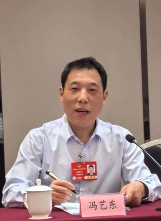 全国政协委员、中泰证券总经理冯艺东：规范股市量化交易，建议对高频交易商发放专项牌照