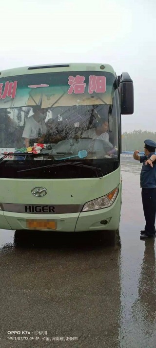 大巴违规甩客40人，已有19人感染(大巴违规甩客40人,已有19人感染病毒)