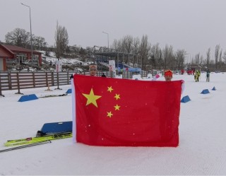 冬奥会中国队滑雪服(冬奥会滑雪服内衬是什么)