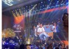 马云现身阿里音乐会 向员工挥手致意引发全场热烈掌声
