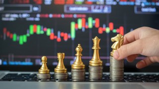 A股、港股“牛”冠全球！创业板指9月大涨37%，排名之一！外资巨头集体发声：中国股市可能持续上涨