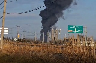 韩国客机撞墙起火事故已致28人死亡 客机疑似撞鸟 起落架未放下