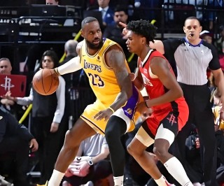 nba火箭vs湖人(nba火箭vs湖人视频回放2024)