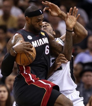 19年nba总决赛(19年NBA总决赛打了几场)