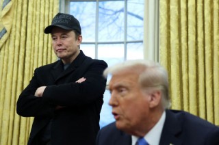 特朗普 *** 请求上诉法院在午夜前暂停支付20亿美元对外援助款项的命令
