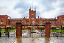 贝尔法斯特女王大学(贝尔法斯特女王大学药学排名)