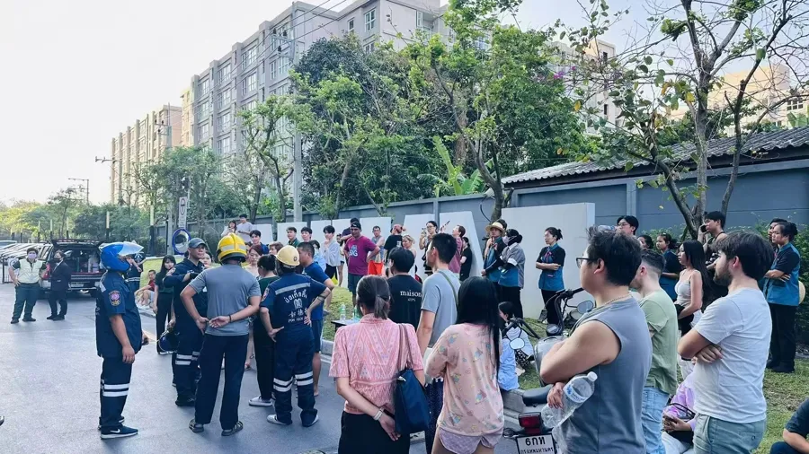 “相当于约一千颗 *** ”！强震后的缅甸曼德勒40℃高温，中国翡翠商人挤在后备厢紧急逃难  第6张