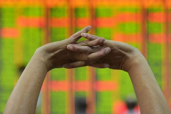 关键时刻国家队出手稳市，买了什么？  第1张
