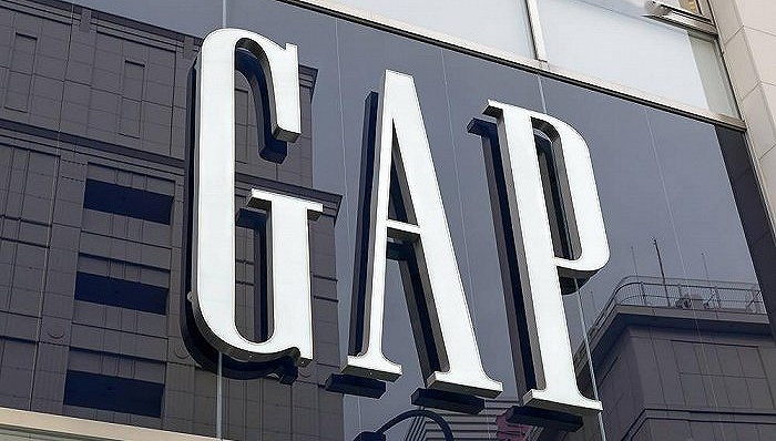 Zara，一边走高端，一边收废品(zara,一边走高端,一边收废品怎么办)  第2张