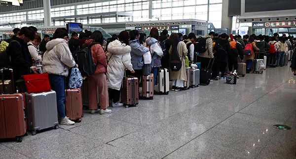 11日全国铁路发送旅客665万人次(全年铁路发送旅客数量)  第1张