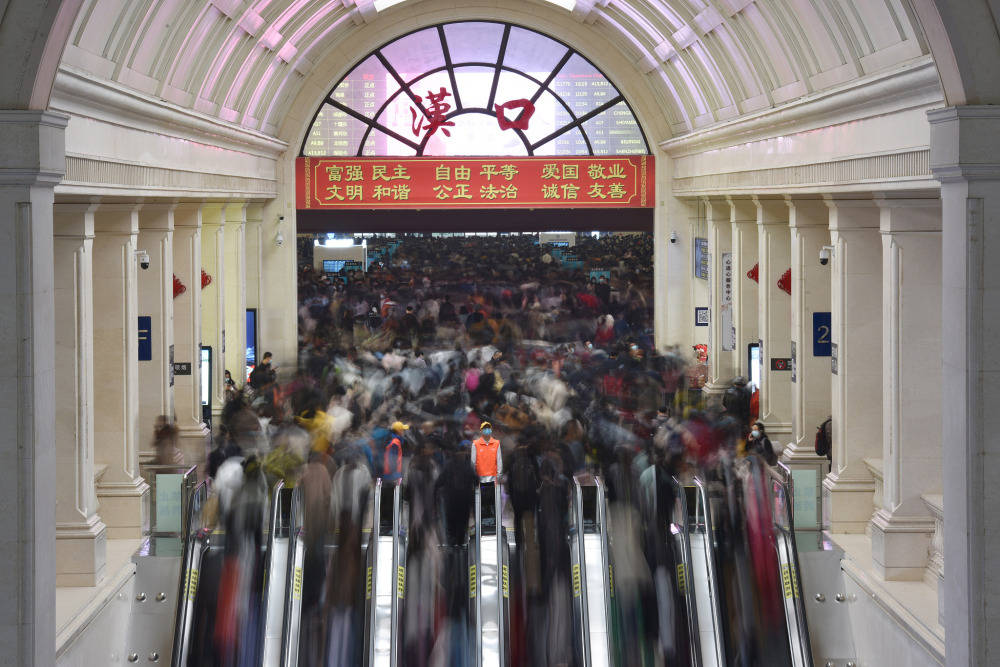 11日全国铁路发送旅客665万人次(全年铁路发送旅客数量)  第2张