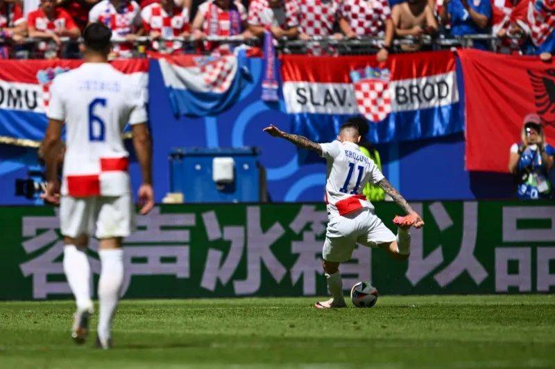 2023年欧洲杯足球赛程表(2023年欧洲杯足球赛程表格)  第2张