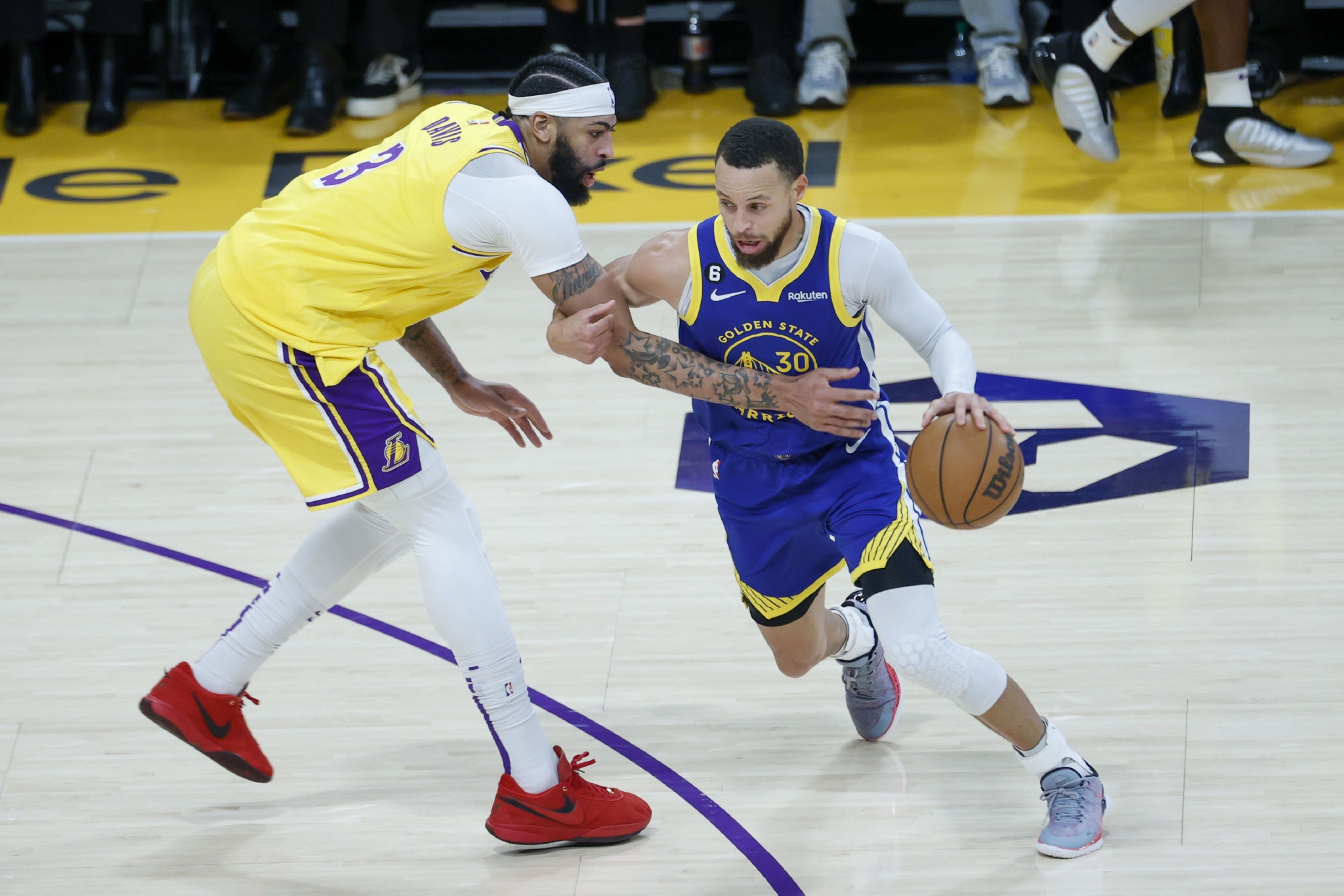 nba季后赛(nba季后赛排名最新)  第1张