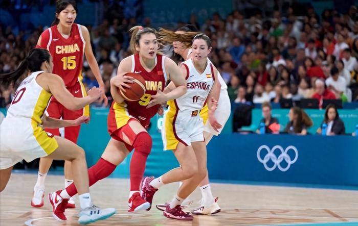 女篮直播今日(女篮直播今日cctv5中国女些球员)  第2张