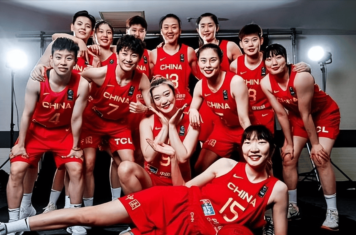 中国女篮十二人简历(中国女篮十二人简历介绍)  第2张