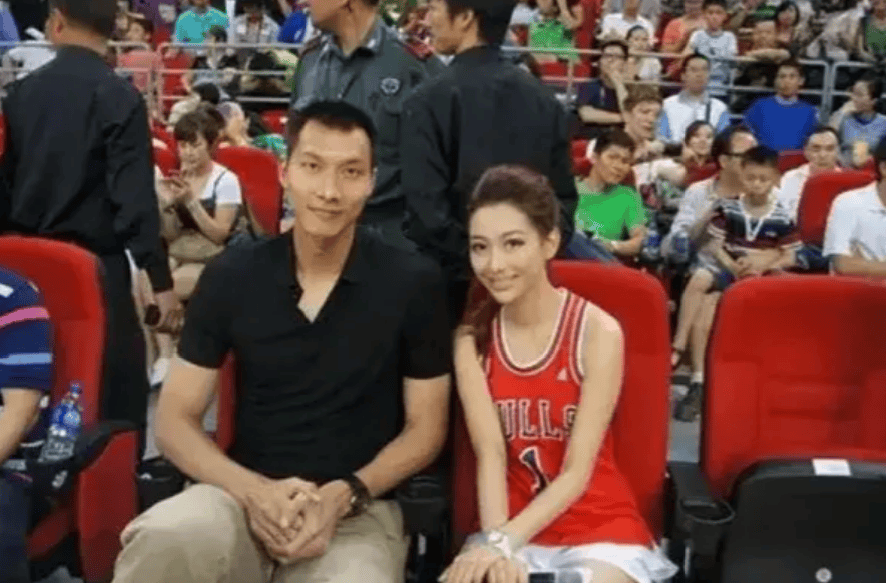 易建联老婆(易建联老婆哪国人)  第1张
